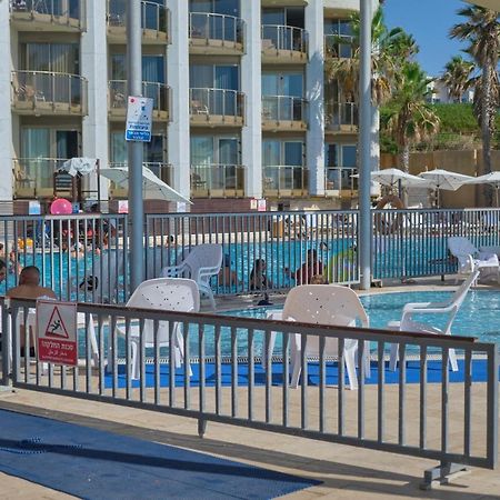 Sunny Sea View Studio Apartamento Herzelia Exterior foto