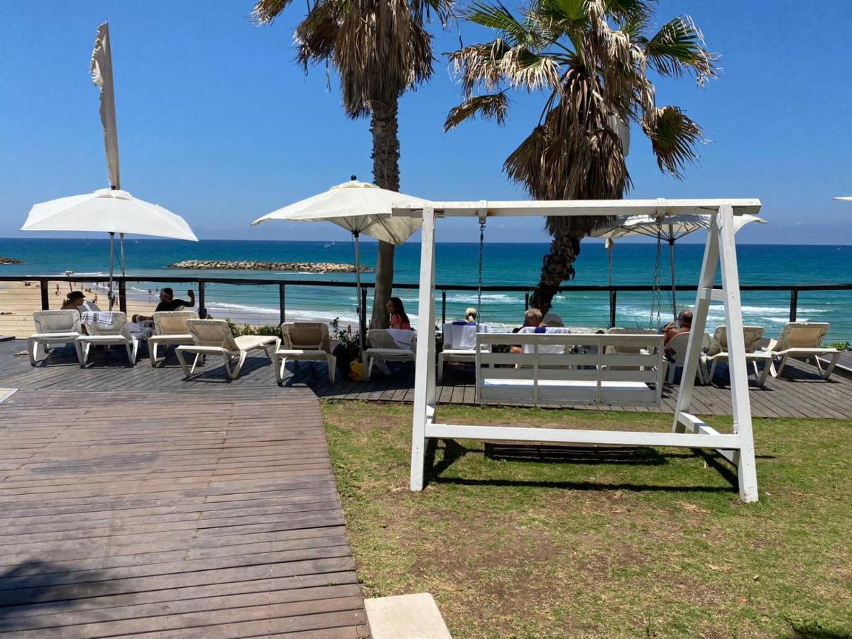 Sunny Sea View Studio Apartamento Herzelia Exterior foto
