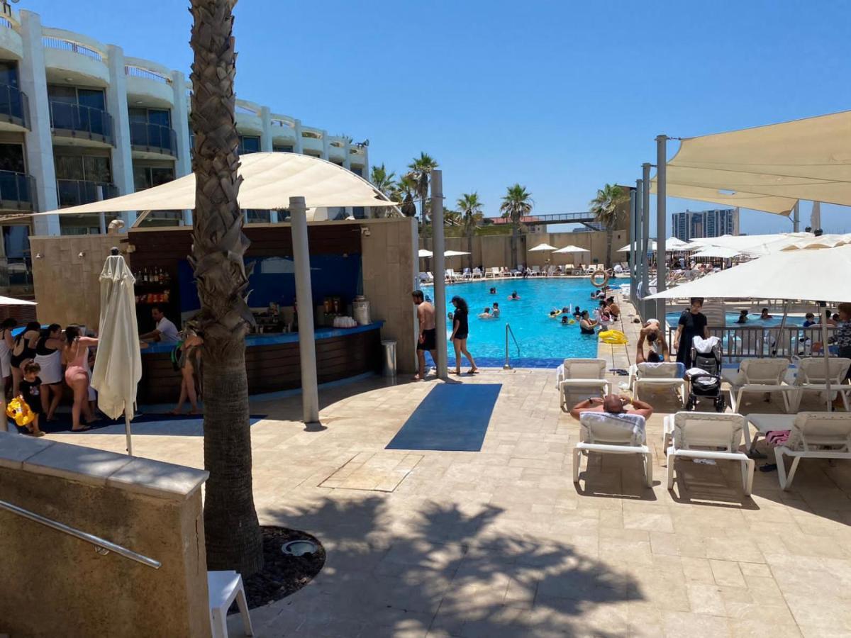 Sunny Sea View Studio Apartamento Herzelia Exterior foto