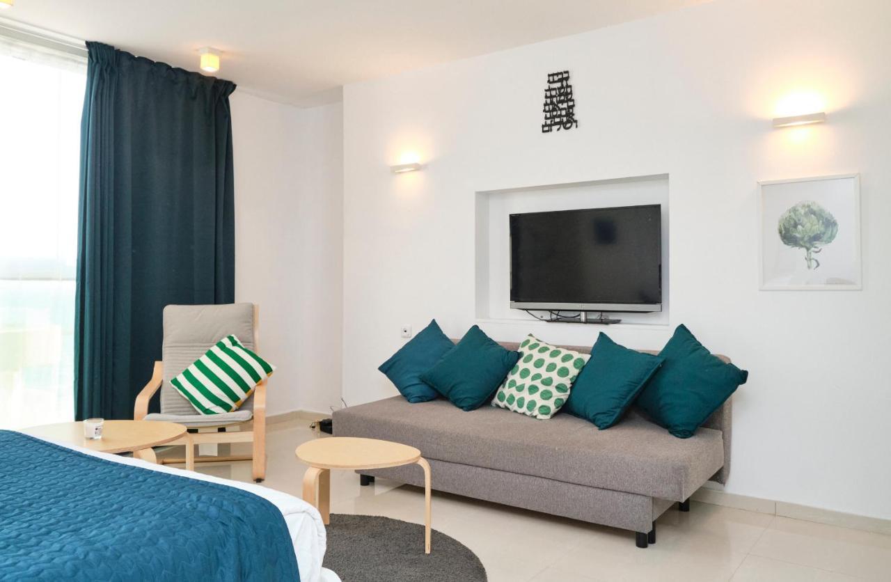Sunny Sea View Studio Apartamento Herzelia Exterior foto