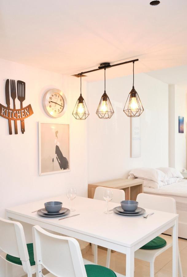 Sunny Sea View Studio Apartamento Herzelia Exterior foto