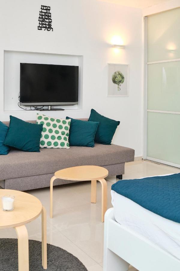 Sunny Sea View Studio Apartamento Herzelia Exterior foto