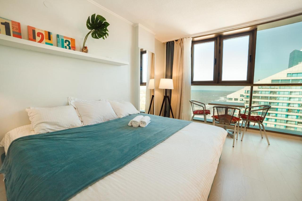 Sunny Sea View Studio Apartamento Herzelia Exterior foto