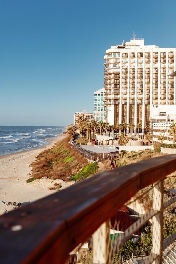 Sunny Sea View Studio Apartamento Herzelia Exterior foto